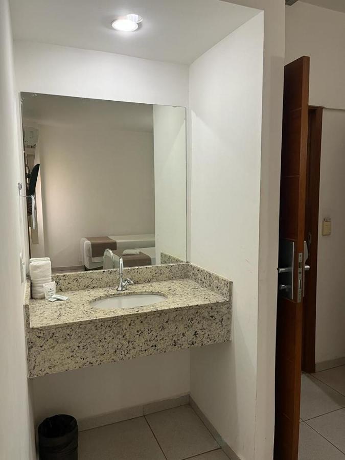 Larison Economy Hotel Pôrto Velho Ngoại thất bức ảnh