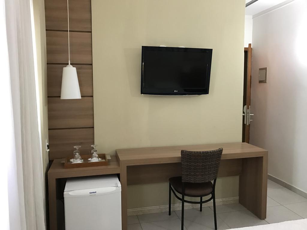 Larison Economy Hotel Pôrto Velho Ngoại thất bức ảnh